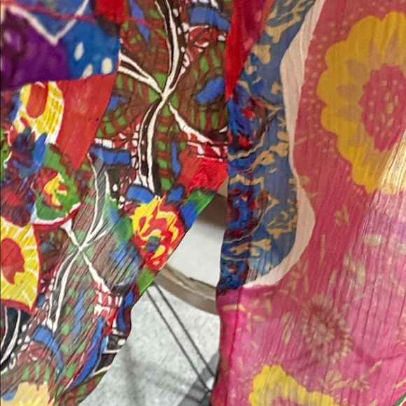 Colorful Floral bejeweled tunic - Picture 3 of 4